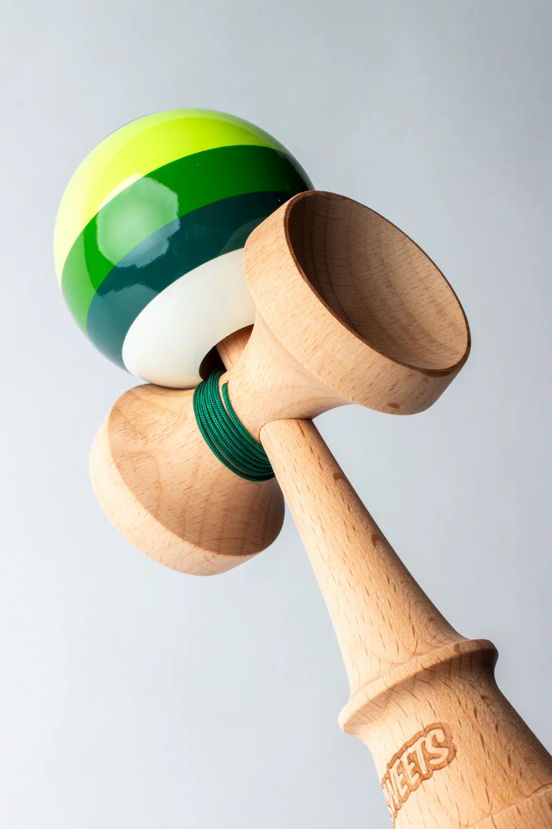 Sweets Kendama dougie prime 5 stripe kendama nederland 4